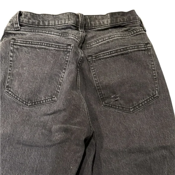 Abercrombie & Fitch Black Curve Love 90s Relaxed Jean High Rise - Picture 6 of 6